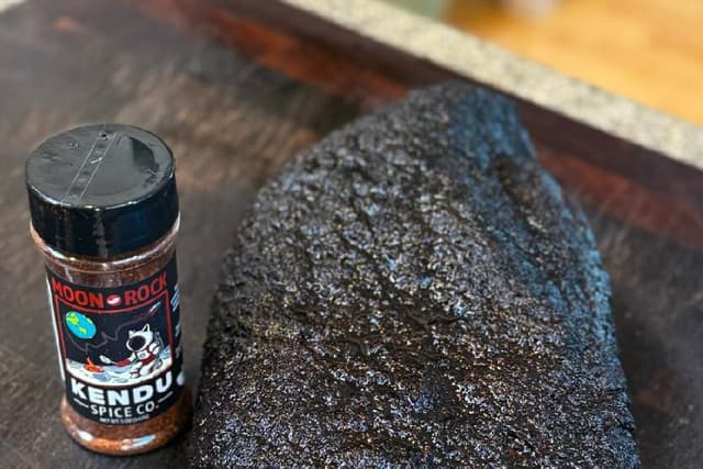 Perfect smoked brisket bark — Moon Rock BBQ Rub brisket recipe